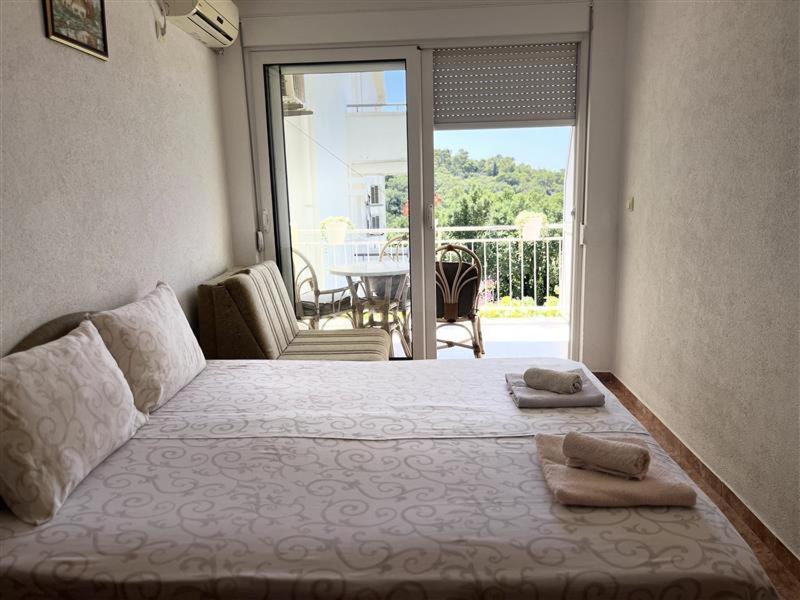 Apartmani Neda Bane Petrovac Exterior photo