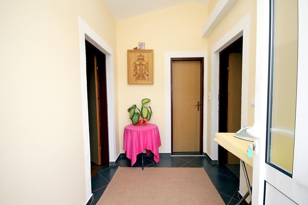 Apartmani Neda Bane Petrovac Exterior photo