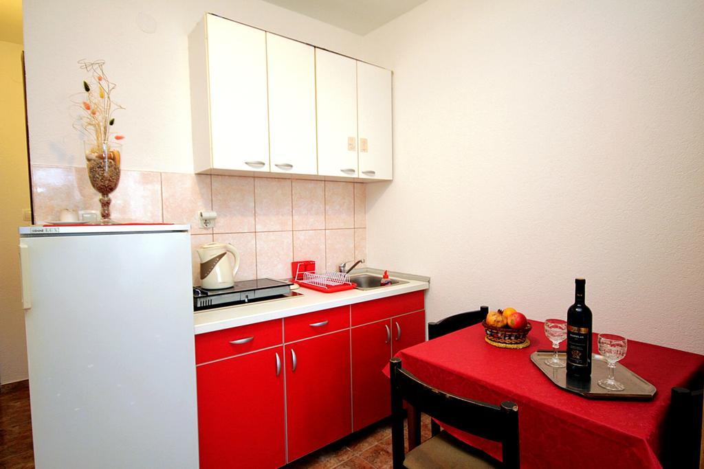 Apartmani Neda Bane Petrovac Room photo