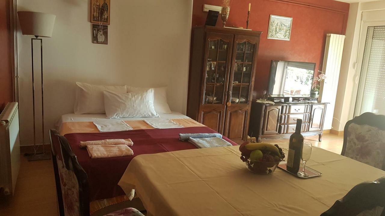Apartmani Neda Bane Petrovac Exterior photo